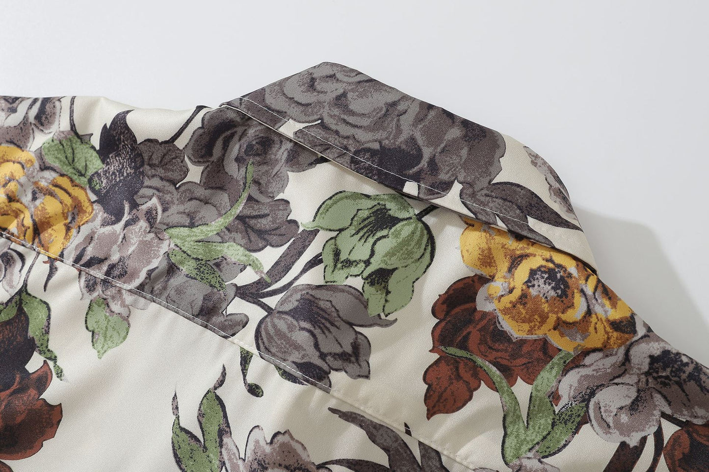 Camicia fiori stile dipinto