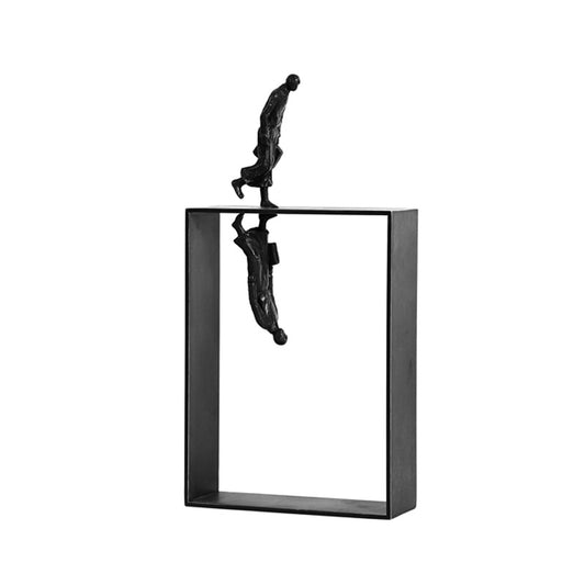 Figura nera ascendente su telaio