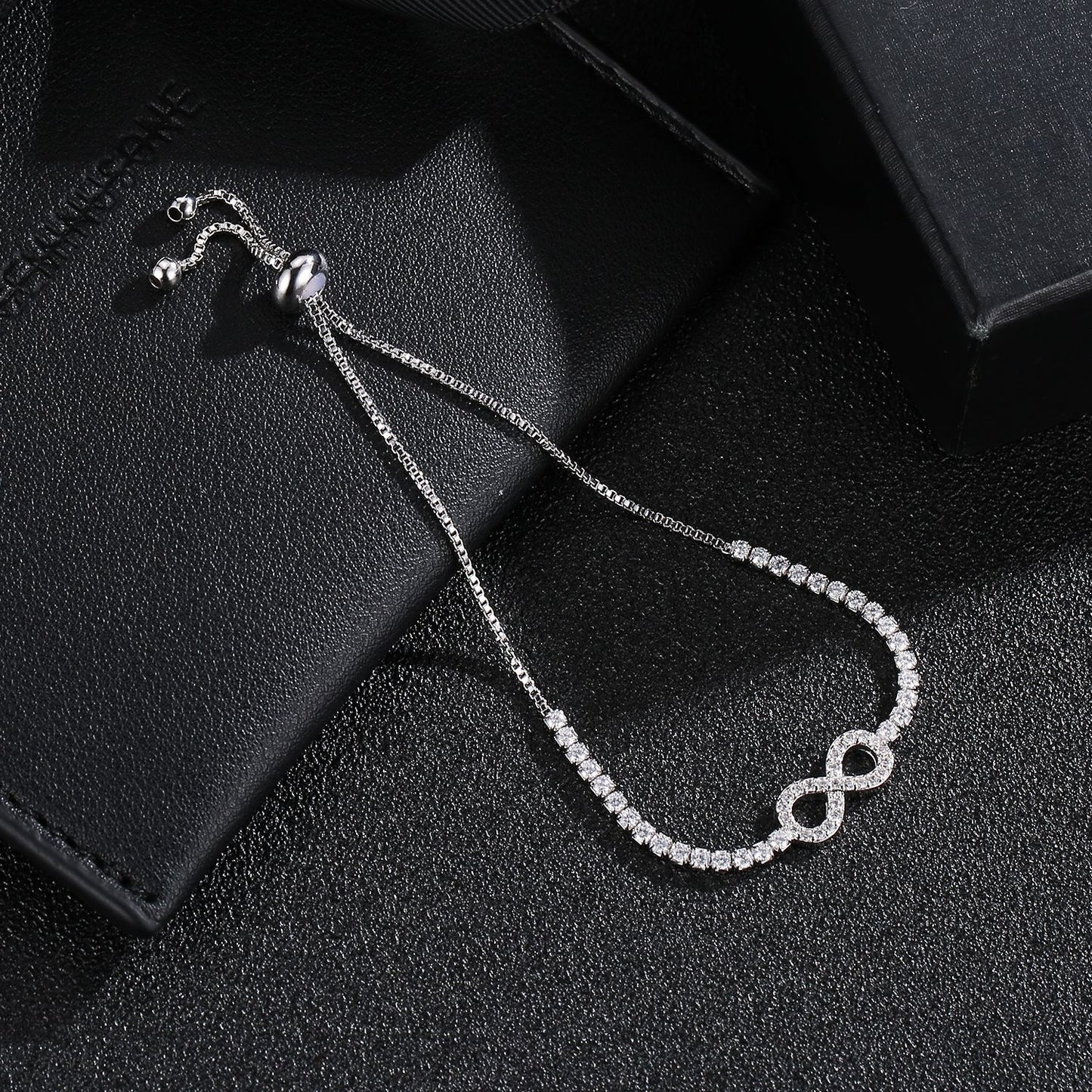 Bracciale Infinito Stellato