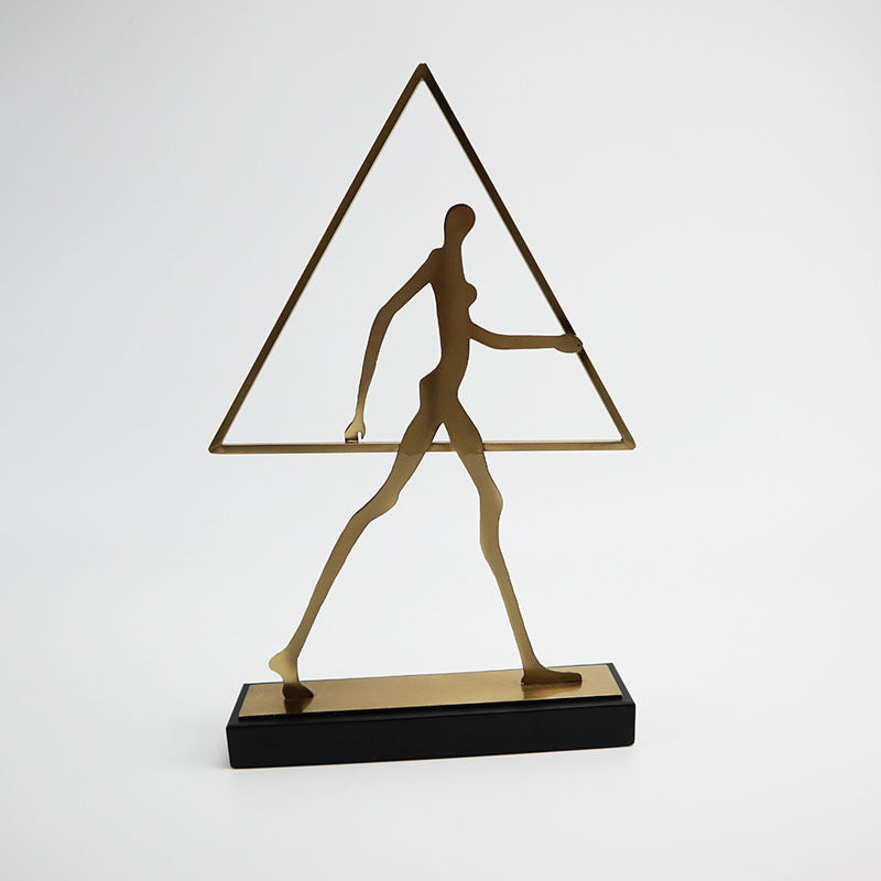 Ornamento astratto con figura