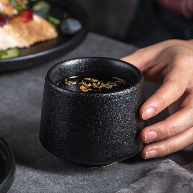 Tazza in ceramica nordica