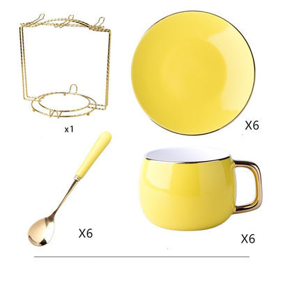 Tazza di ceramica con oro
