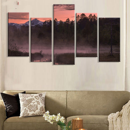 Quadro su tela Lago di montagna al tramonto
