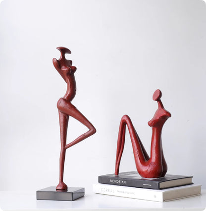 Scultura figura nera astratta lucida
