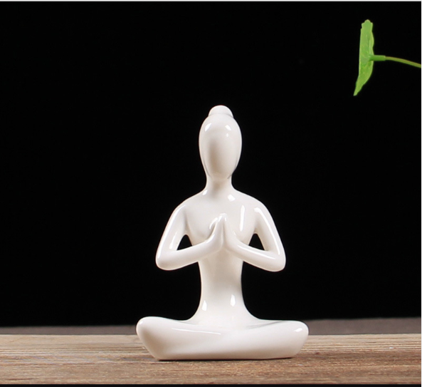 Statuetta yoga ceramica