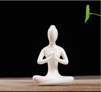 Statuetta yoga ceramica