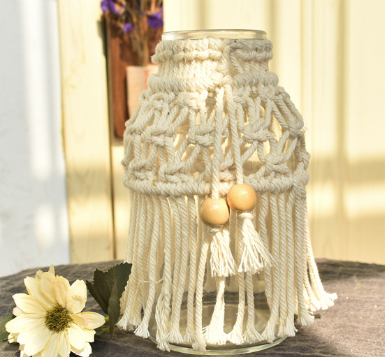 Vaso in fibre intrecciate