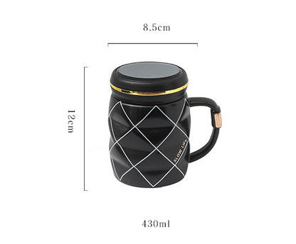 Tazza bianca e nera grande