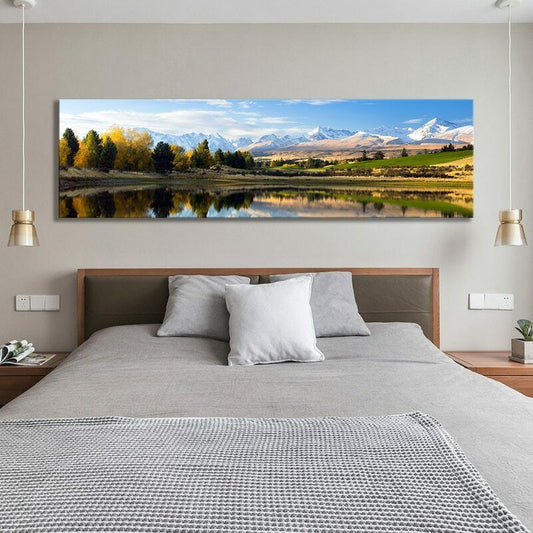 Quadro su tela Lago alpino con bosco autunnale dorato