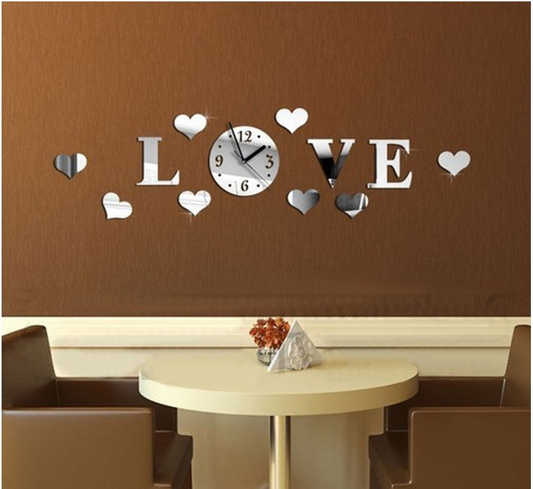Orologio da parete LOVE e cuori