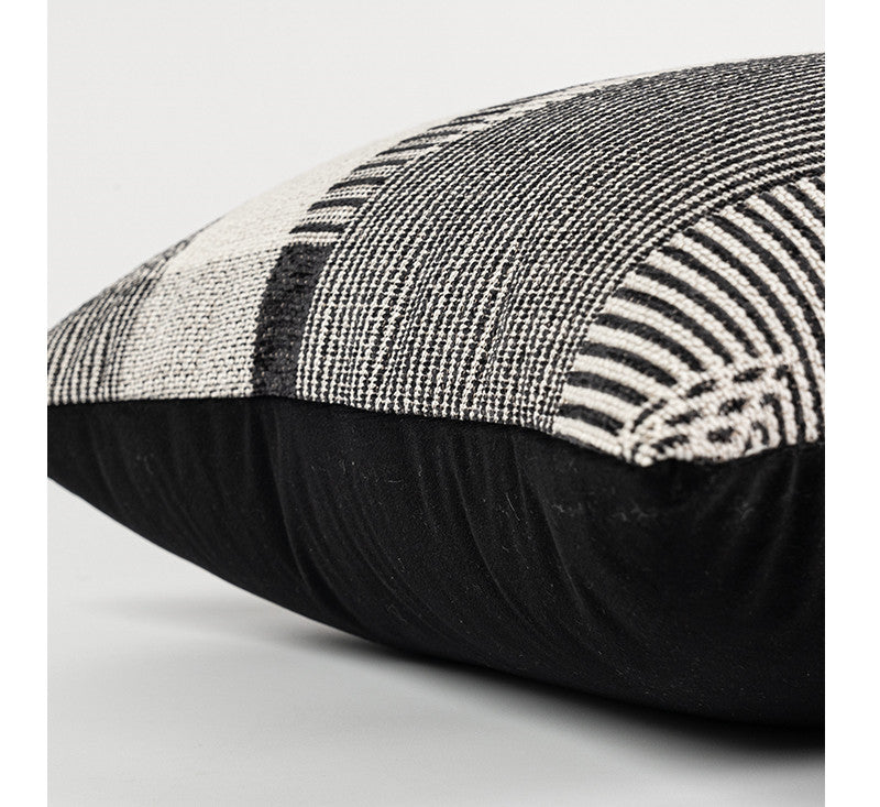 Cuscino grigio-nero astratto