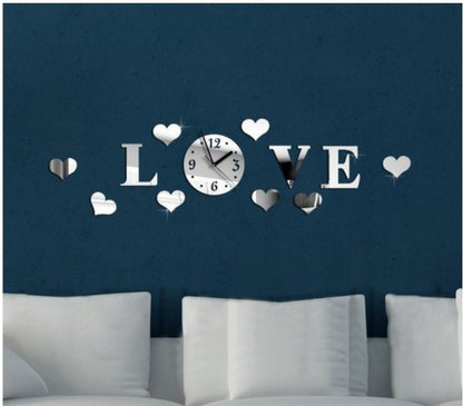 Orologio da parete LOVE e cuori