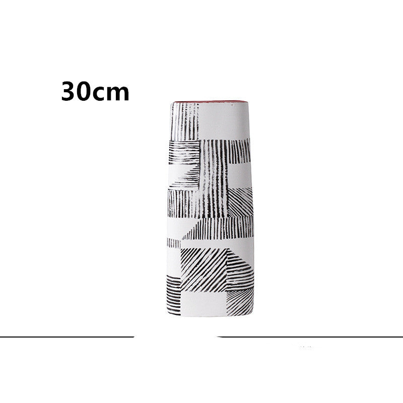 Vaso nordico con linee dipinte