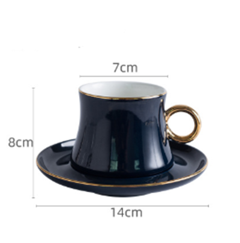 Tazza da caffè con piattino verde