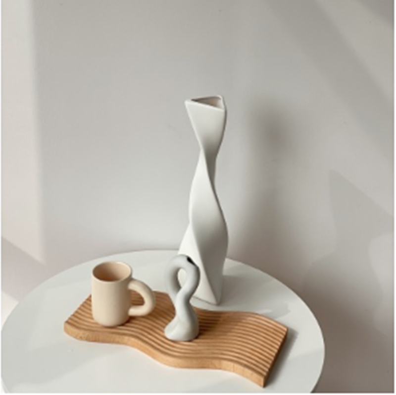 Vaso ceramica bianco linee