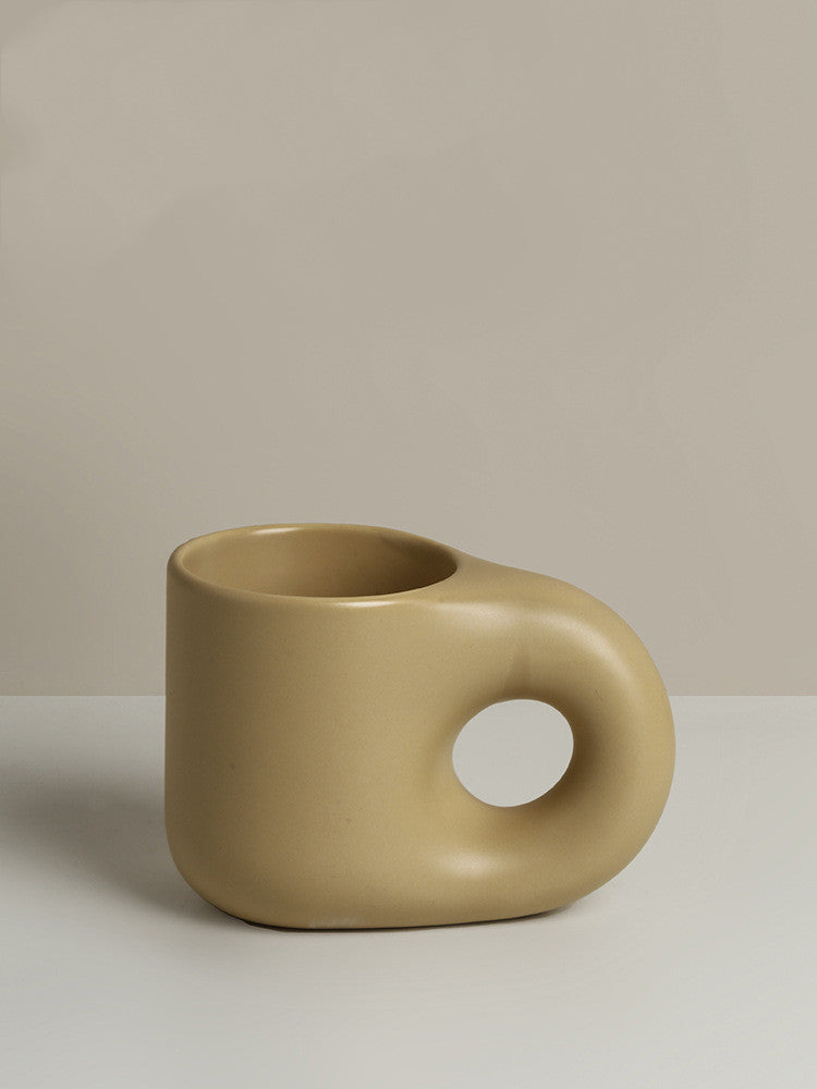Tazza in ceramica manico largo