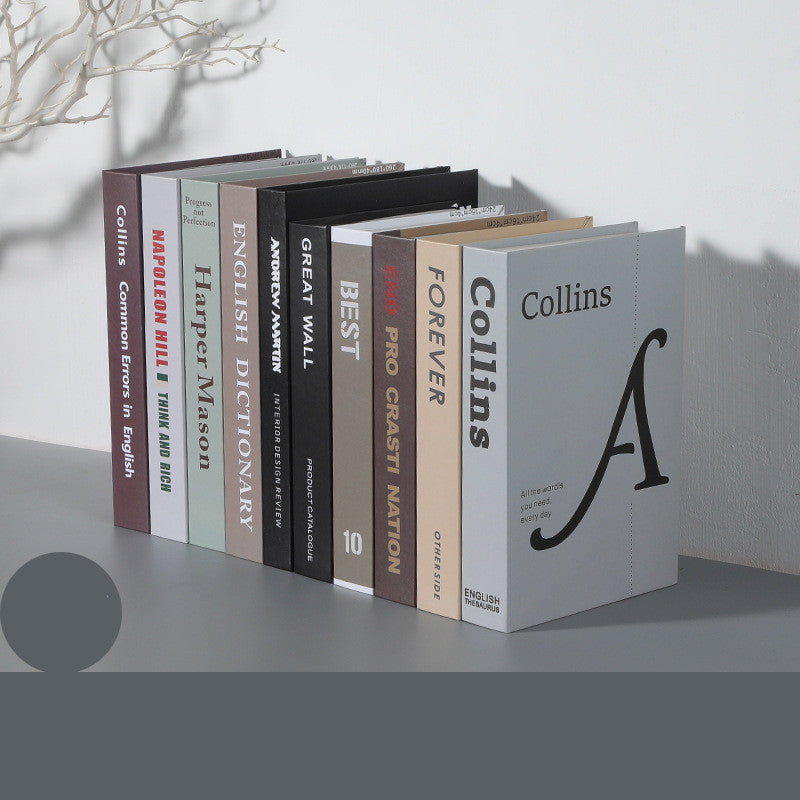 Libri decorativi finti
