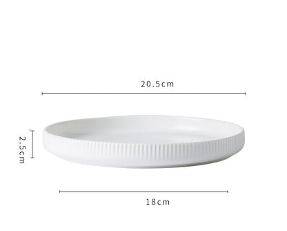 Servizio piatti minimalista