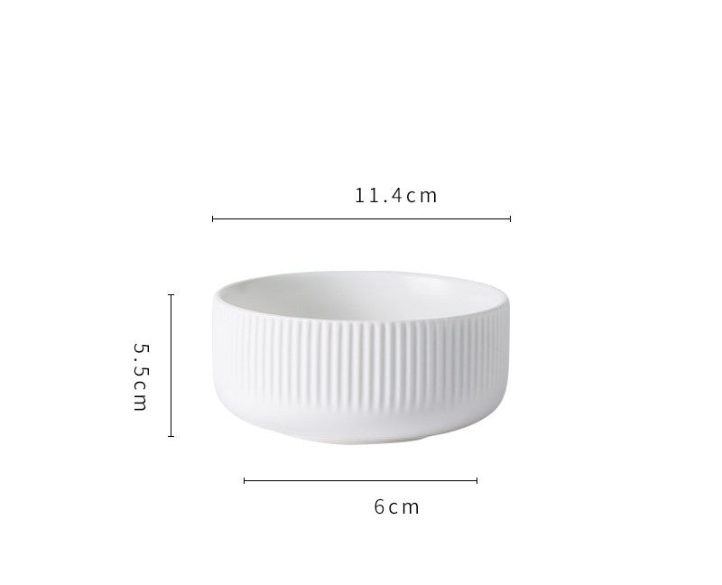 Servizio piatti minimalista