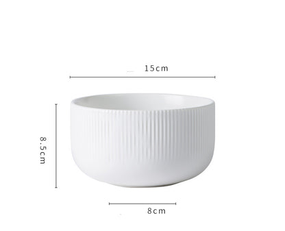 Servizio piatti minimalista