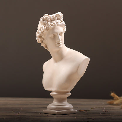 Busto donna capelli ondulati classico