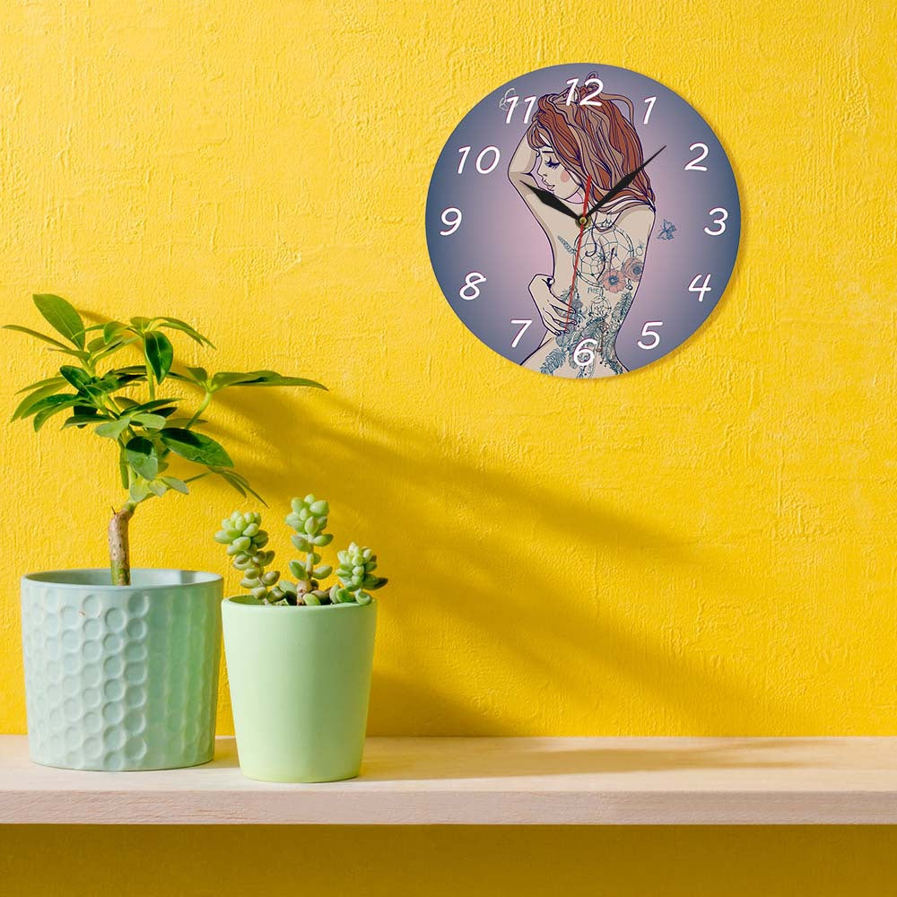 Orologio da parete Ragazza tatuata