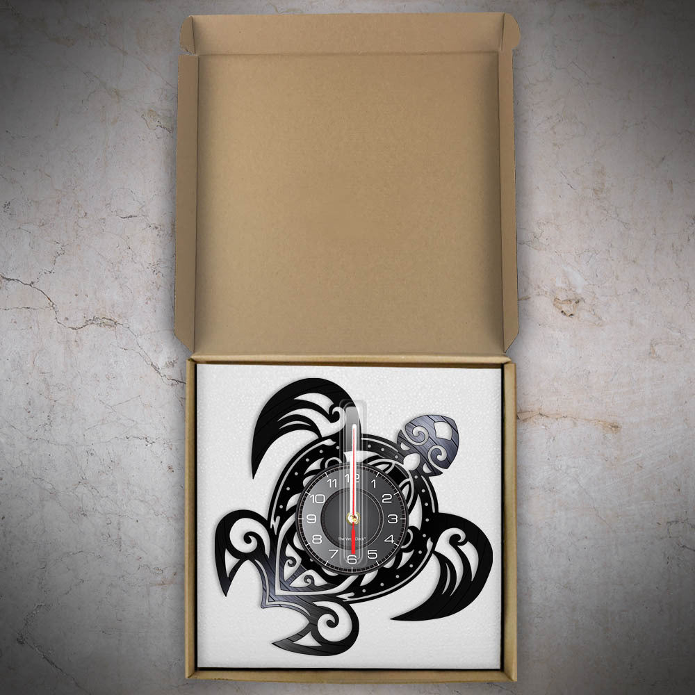 Orologio da parete Draghi e spirali ornate