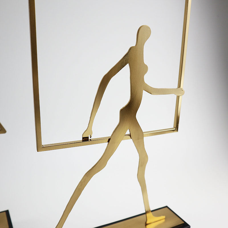 Ornamento astratto con figura