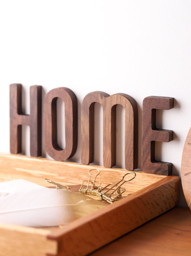 Decorazione in noce