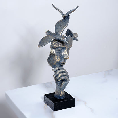 Statuetta astratta