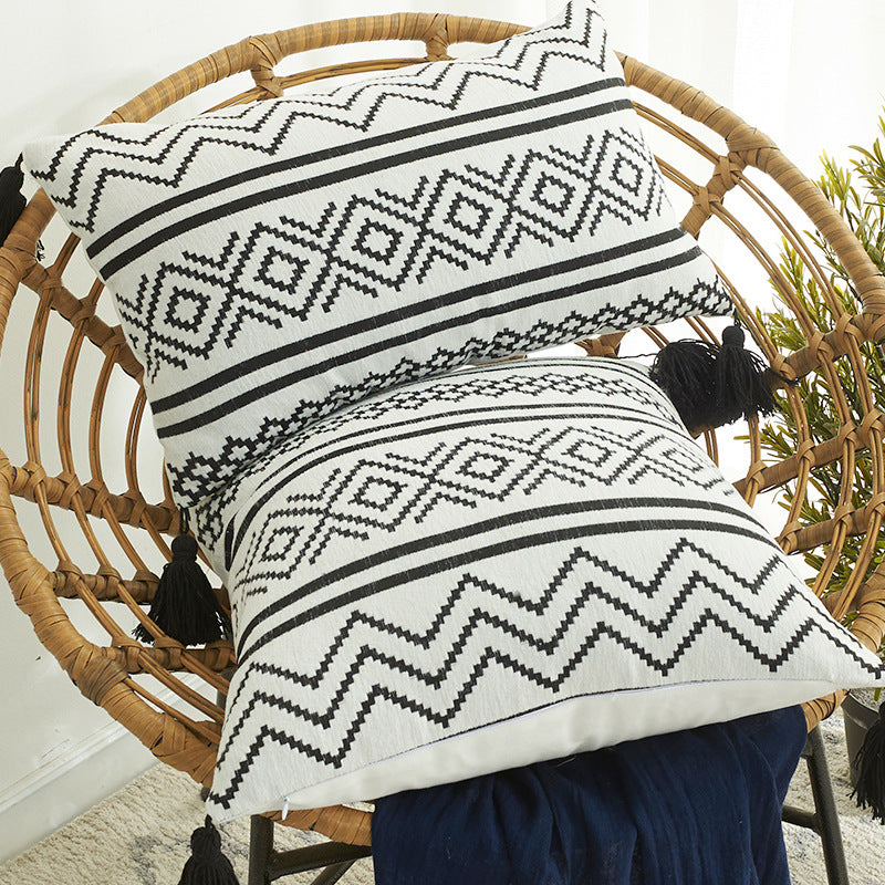 Cuscino geometrico con nappine
