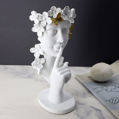 Scultura astratta moderna