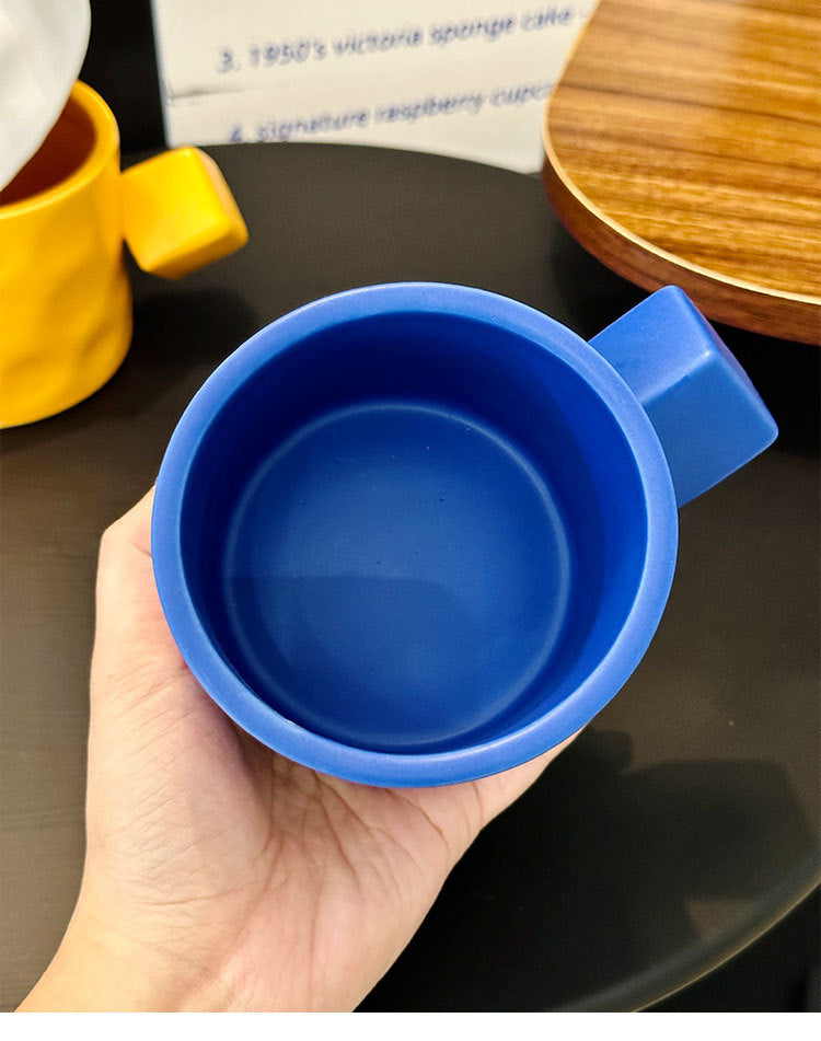 Bicchiere ceramica manico quadrato