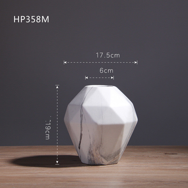 Vaso alto bianco geometrico