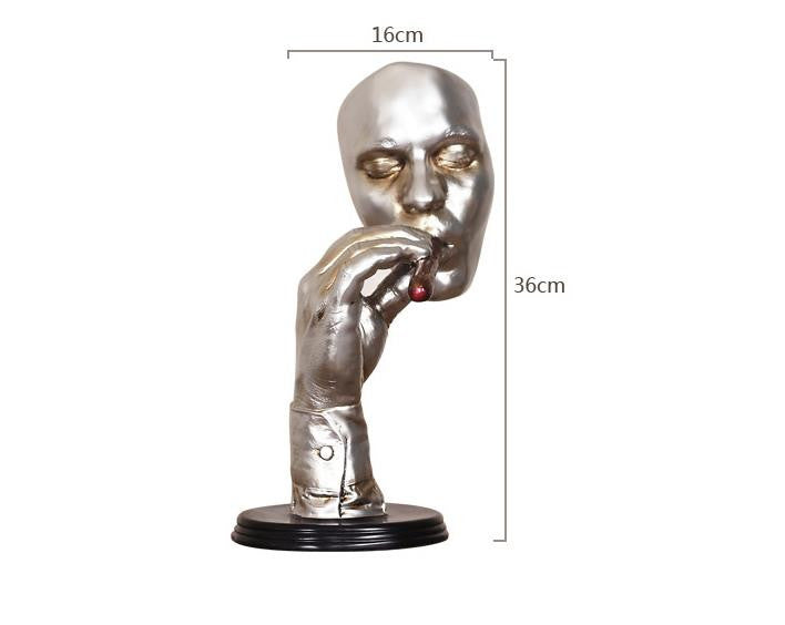 Scultura in marmo uomo che fuma