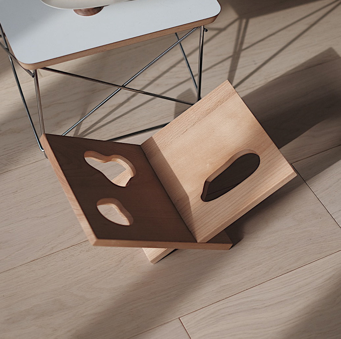 Portariviste in legno nordico