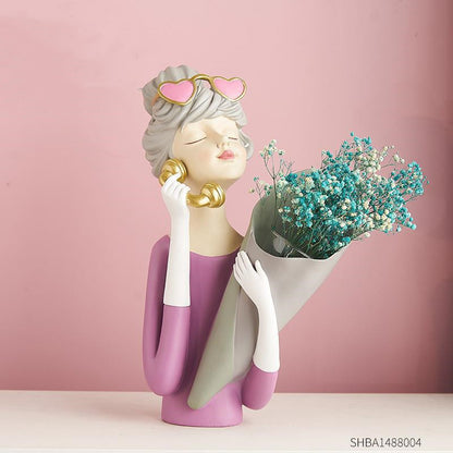 Figurina donna moderna