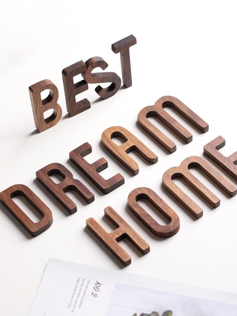 Decorazione in noce