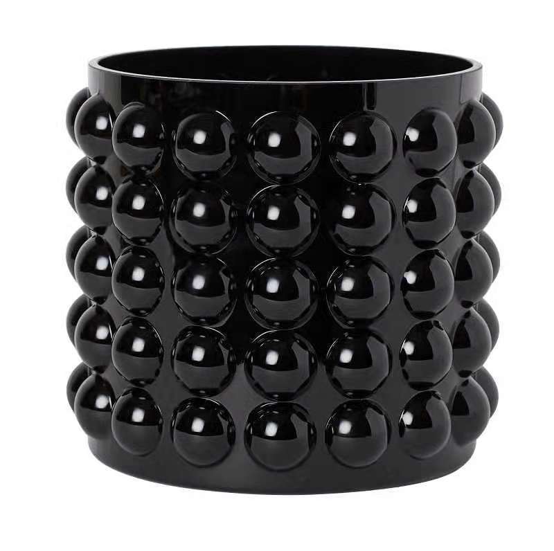 Vaso di vetro nero