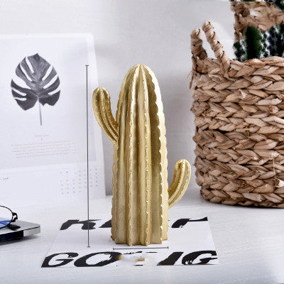 Cactus in metallo dorato