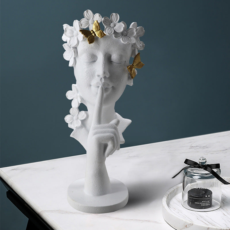 Scultura astratta moderna