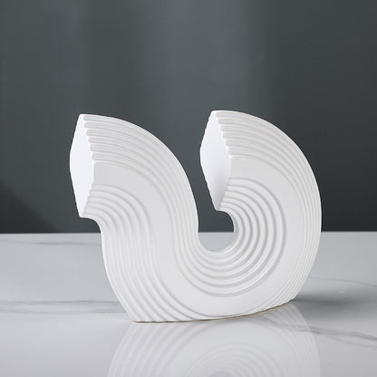 Ornamento in ceramica geometrico