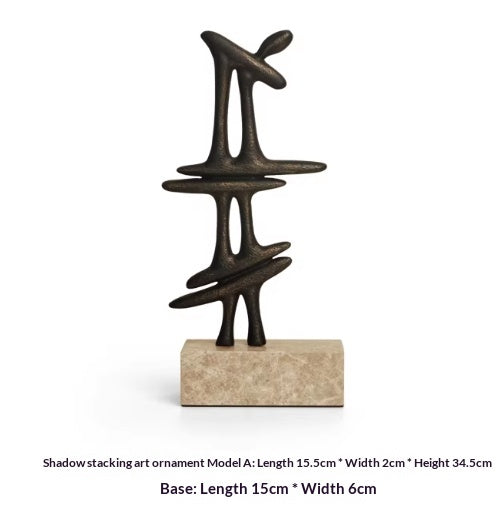 Scultura astratta in marmo
