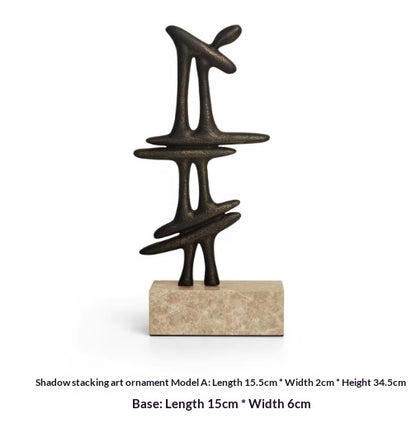 Scultura astratta in marmo