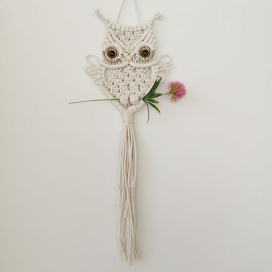 Arazzo Gufo bianco macramé con fiore rosa