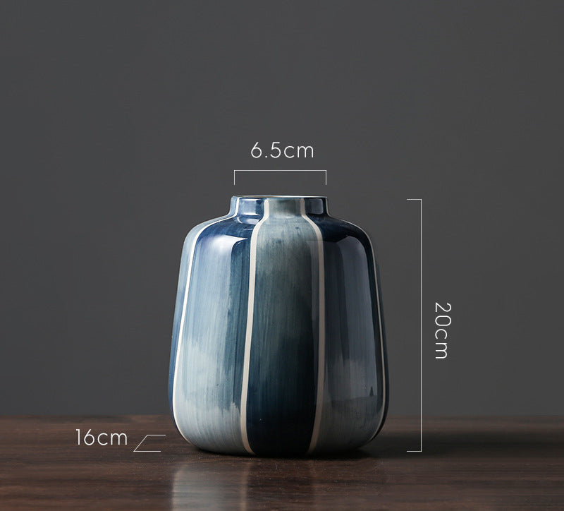 Vaso di ceramica moderno