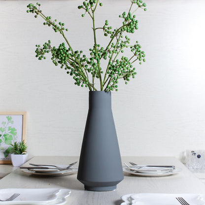 Vaso alto verde con rete bianca