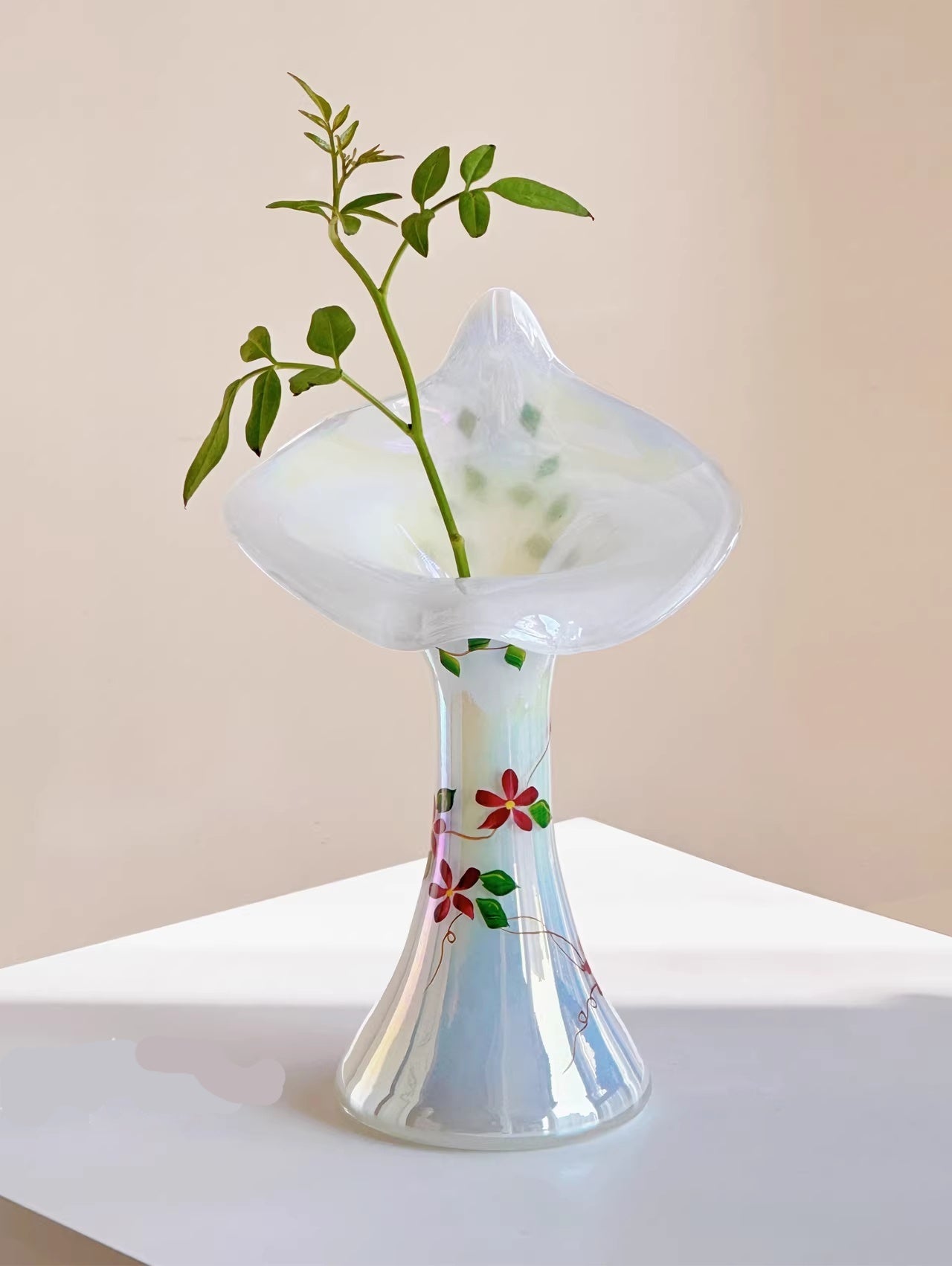 Vaso giglio smaltato