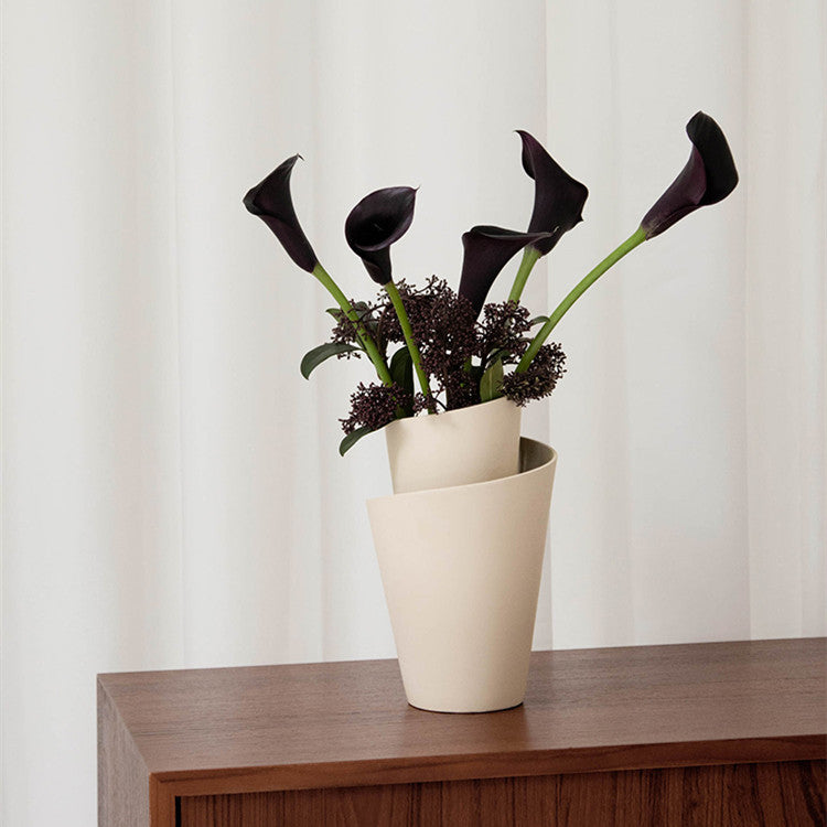 Vaso in resina minimalista