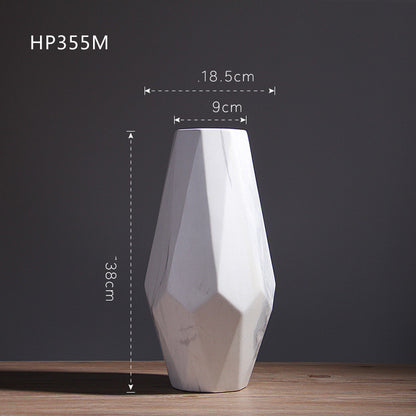 Vaso alto bianco geometrico